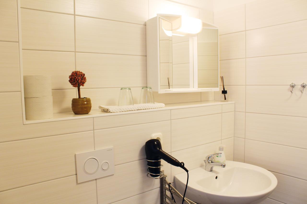Severin Apartments Apartment Severin